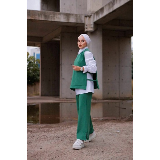 A masterpiece women's set