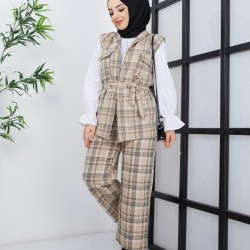 A masterpiece women's set   A masterpiece women's set