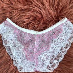 ملابس داخلية  دانتيل نسائية 