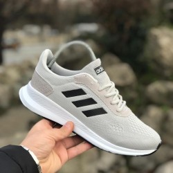 Men's sports shoes