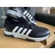 Men's sports shoes