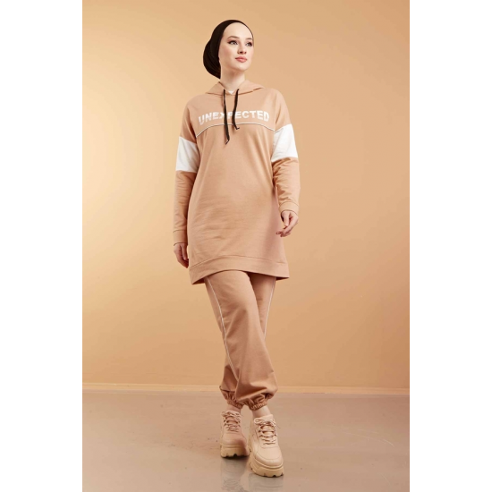  Hooded Printed Sports Suit Milky coffee Color