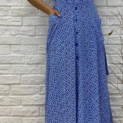 Women's dresses in multiple colors Women's dresses in multiple colors