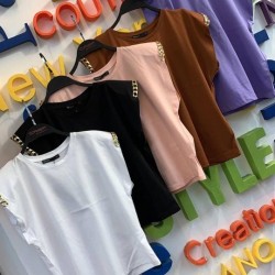 Women's t-shirts in multiple colors Women's t-shirts in multiple colors