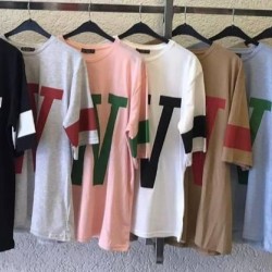 Women's t-shirts in multiple colors Women's t-shirts in multiple colors