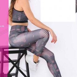 Sports sets for women in multiple colors Sports sets for women in multiple colors