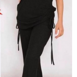 Women's sets of two pieces in multiple colors Women's sets of two pieces in multiple colors