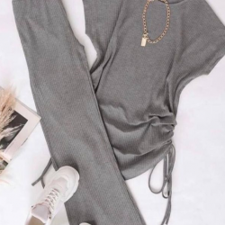 Women's sets of two pieces in multiple colors Women's sets of two pieces in multiple colors